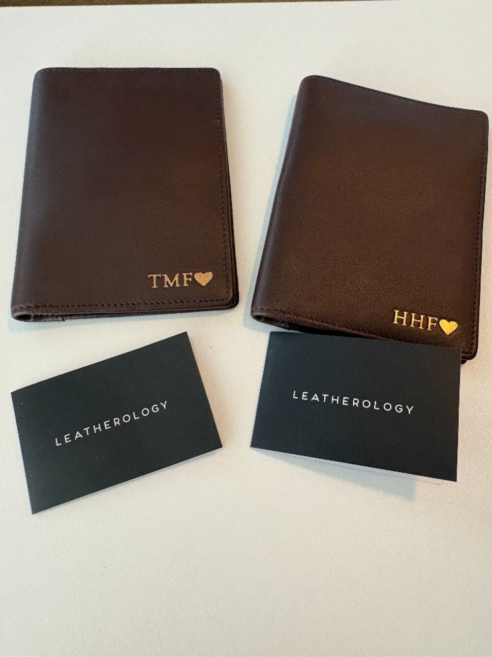 NEW Set of 2 Leatherology Deluxe Passport Holder Bundle Leather Brown initials